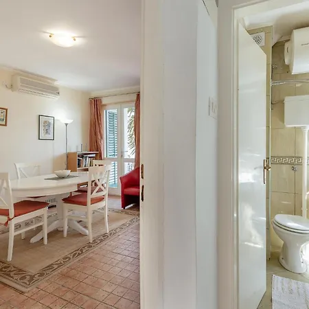 Stunning In Njivice Prázdninový dům