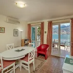 Сasa de vacaciones Stunning In Njivice Herceg Novi