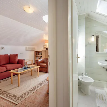 Stunning In Njivice * Mitrovici