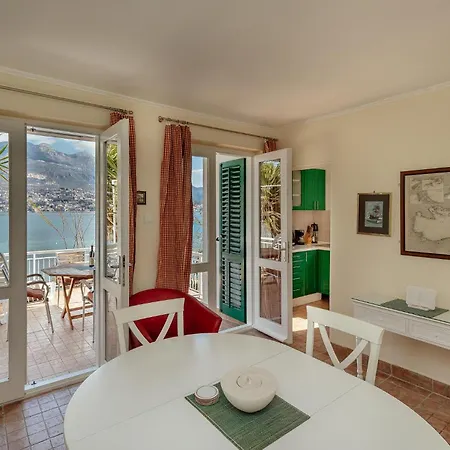 Stunning In Njivice * Mitrovici